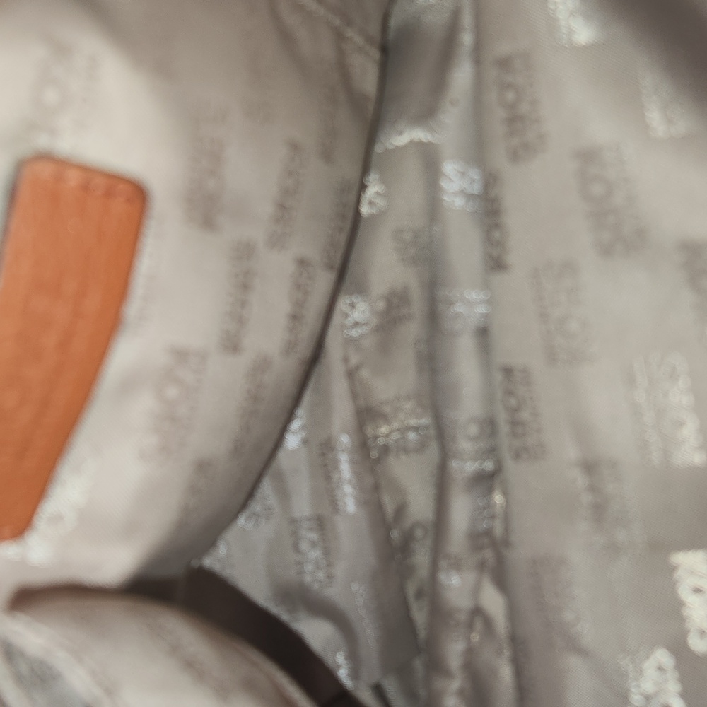 Michael Kors Burnt Orange Leather Shoulder Bag Gold Hardware. Magnetic Closer. - Picture 6 of 8